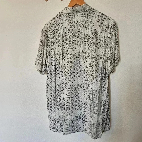 Tasso Elba Men’s Silk Hawaiian Shirt M | Taupe Palm Print Camp Button-Up - Picture 6 of 16